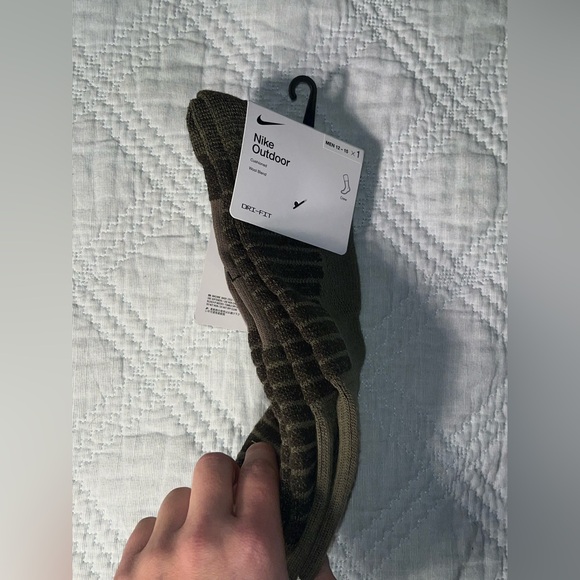 Nike Outdoor Crew Socks 1 Pair Men 8-12 Wmn 10-13 Black Gray w Logo Wool Blend - Picture 4 of 7